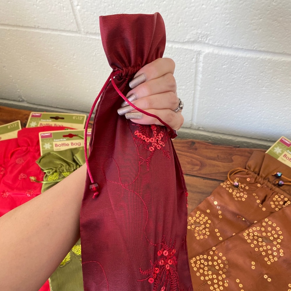 Bundle of cloth gift bags NWOT